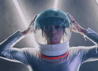 Ida Divine stars in “Sci-Fi” video