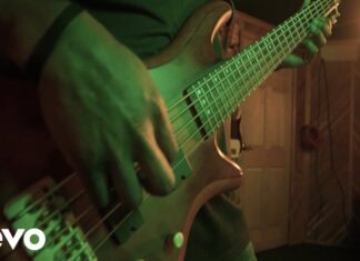 Che Noir Delivers Unplugged Performance Of “Divine Knowledge”(Video)